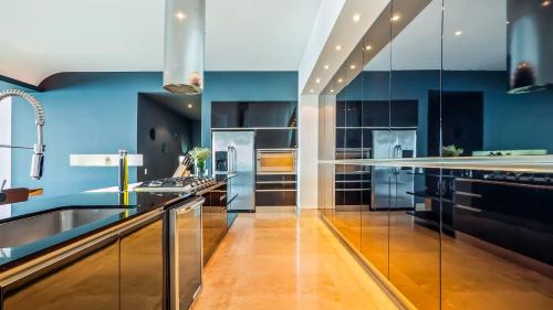 Romantic Zone Apartment | Avalon - 907 Gorgeous View 3 BR Private Pool Amapas