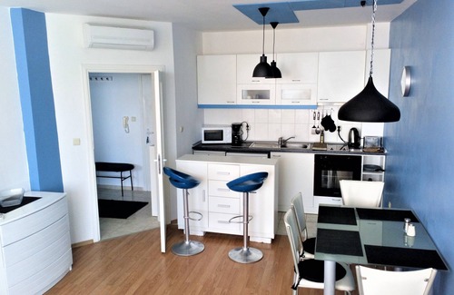 Kavarna Condo | Avalon Apartment @ Glarus, Kavara Bay