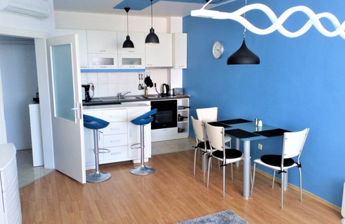 Kavarna Condo | Avalon Apartment @ Glarus, Kavara Bay
