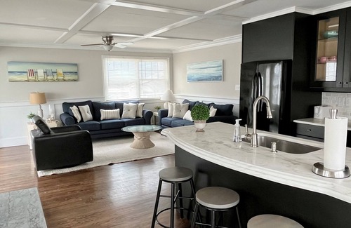 Avalon Condo | Avalon Bayside Condo With Pool - 4 Beds/2 Baths