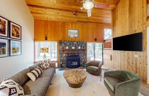 Black Butte Ranch House | Avalon