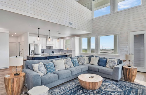 Leeward Sands House | Avei661-holy Moly