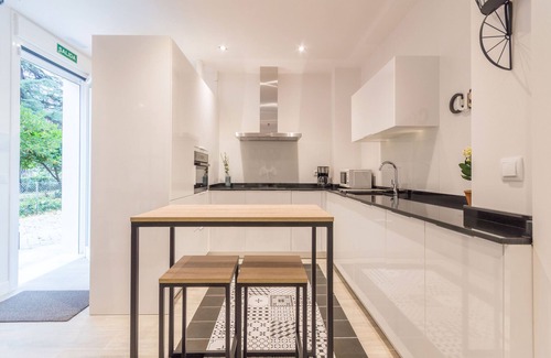 Guindalera Apartment | Avenida America IX apartment in Madrid