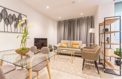 Guindalera Apartment | Avenida America IX apartment in Madrid