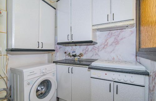 Chana Apartment | Avenida del Sur Retreat con Terraza