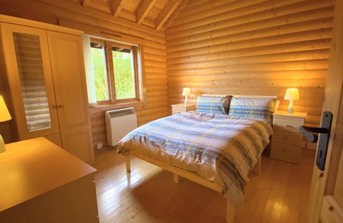 Lerags House | Avich View Traditional Log Cabin on Loch Avich - Stunning Location, Pet Friendly