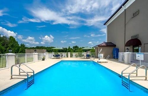 Fort Payne Hotel | avid hotel Fort Payne by IHG