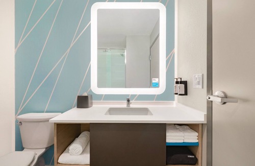 Hays Hotel | avid hotel Hays by IHG