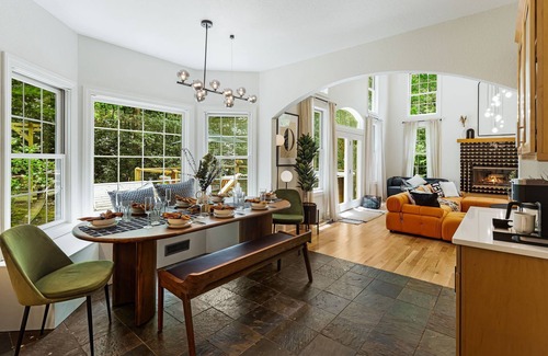 Fairview House | AVL Estate: 5K sq ft, Golf Sim, Speakeasy, Hot Tub, Sauna, Sleeps 20 + 2 pets
