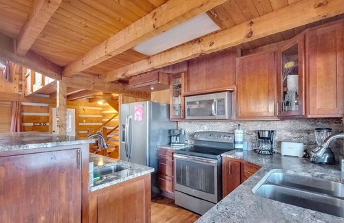 Sevierville Apartment | Avoid The Traffic Jams 7acres 360 Views 7b 4 5b