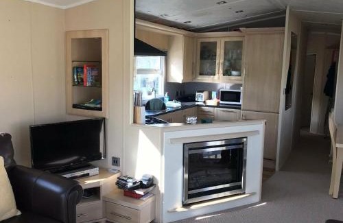 Tiddington House | Avon Caravan Park - Holiday Accommodation 2887