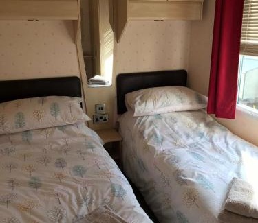 Tiddington House | Avon Caravan Park - Holiday Accommodation 2887