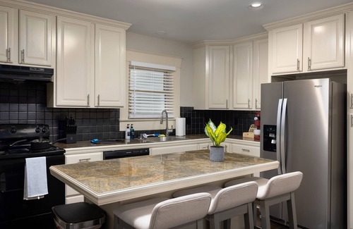 Forest Park Apartment | Avondale Trio Estate - Entire Building/Groups/WiFi