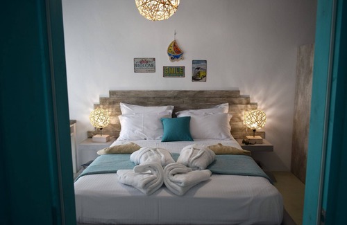 Kalamaki House | Avra Suite Stelani Villas & Suites
