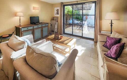 Saint-Laurent-de-la-Cabrerisse House | Awesome Home In Saint-Laurent-De-La-Cabrerisse