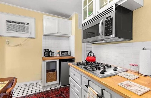 Seminole Heights Cottage | ★Award Wining★ 1923 Arts & Craft Cottage