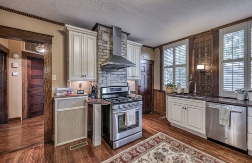 Bristol House | Award winning historical home in the heart of Bristol, Tennessee