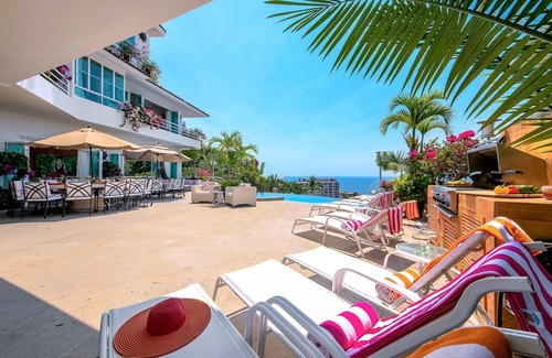 Alta Vista Villa | Award Winning Villa, ocean view close downtown, great for big families or groups