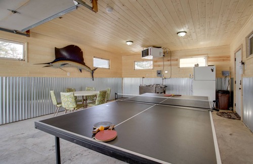Breezy Point Cabin | 'Away at Moose Bay' Breezy Point Gem w/Game Room