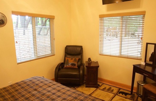 Cedar Ridge Bed & Breakfast | Away from city lights, nestled in the Foothills of the Sierra Nevada Mountains