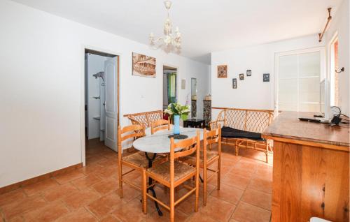 Afa Apartment | Awesome Apartment In Afa With Wifi