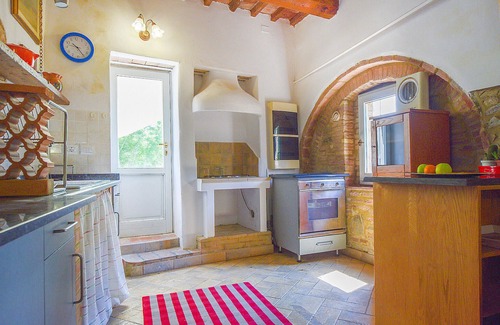 Terricciola Apartment | Awesome apartment in Chianni with WiFi