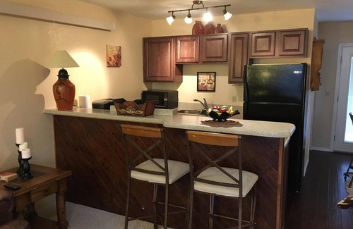 Ruidoso Condo | Awesome condo, great location, quiet area, completely updated, with wifi.& AC