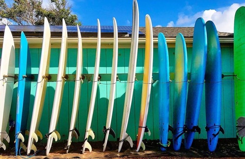 Nawiliwili Apartment | Awesome Find! 2 Family-Friendly Rooms, Free Parking, Pool, Close to Beach