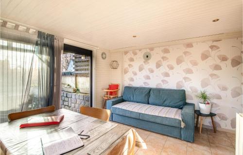 Criquetot-lʼEsneval House | Awesome Home In Criquetot-Lesneval
