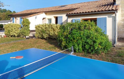 Ambares-et-Lagrave House | Awesome Home In Ambares Et Lagrave