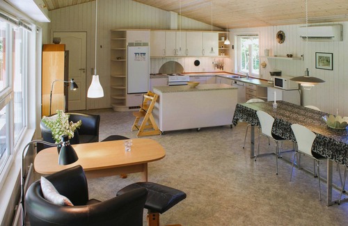 Ansager House | Awesome home in Ansager with kitchen