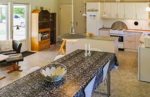 Ansager House | Awesome home in Ansager with kitchen