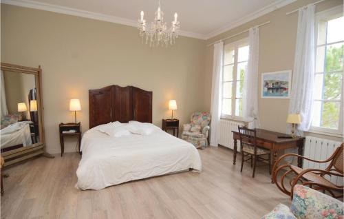 Albaron House | Awesome Home In Arles