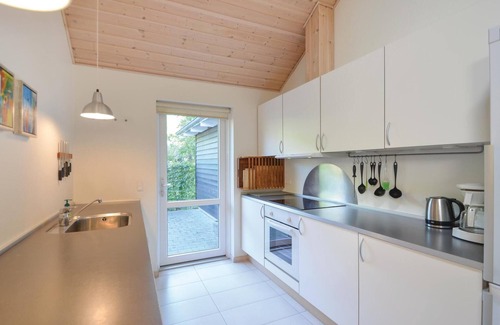 Vibæk Strand House | Awesome home in Ebeltoft with WiFi