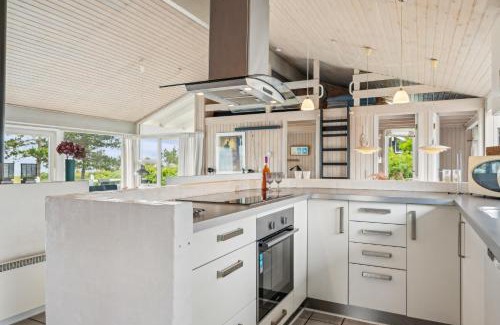 Ebeltoft House | Awesome Home In Ebeltoft With 3 Bedrooms, Sauna And Internet