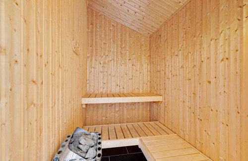 Ebeltoft House | Awesome Home In Ebeltoft With 3 Bedrooms, Internet And Sauna
