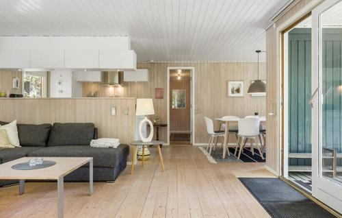 Syddjurs Kommune House | Awesome Home In Ebeltoft With Wifi