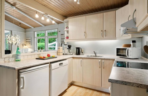 Fjellerup House | Awesome home in Glesborg with WiFi