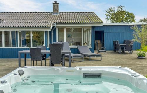 Nørre Hurup House | Awesome Home In Hadsund With Wifi
