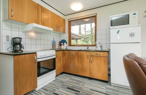 Helberskov Strand House | Awesome home in Hadsund with kitchen