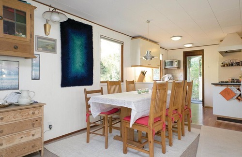 Helberskov Strand House | Awesome home in Hadsund with WiFi