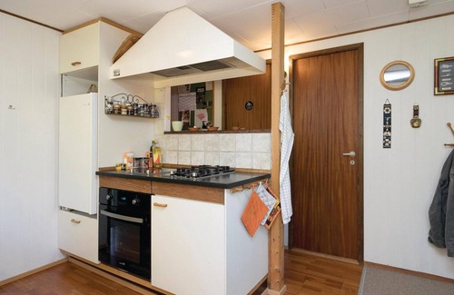 Helberskov Strand House | Awesome home in Hadsund with WiFi