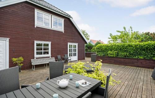 Odde House | Awesome Home In Hadsund With Wifi