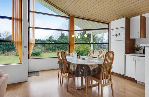 Hou House | Awesome home in Hals with kitchen