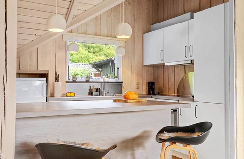 Hejlsminde Strand House | Awesome home in Hejls with WiFi
