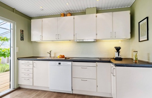 Hejlsminde Strand House | Awesome home in Hejls with WiFi