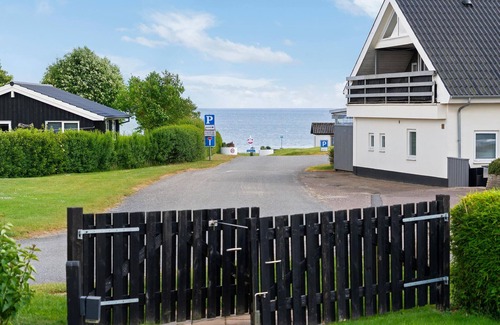 Hejlsminde Strand House | Awesome home in Hejls with WiFi