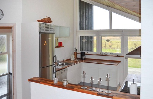 Bratten Strand House | Awesome home in Jerup with sauna