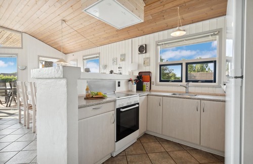 Pøt Strandby House | Awesome home in Juelsminde with kitchen