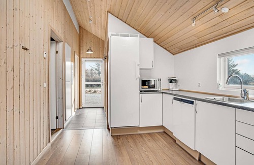 Nr. Lyngby House | Awesome home in Løkken with sauna